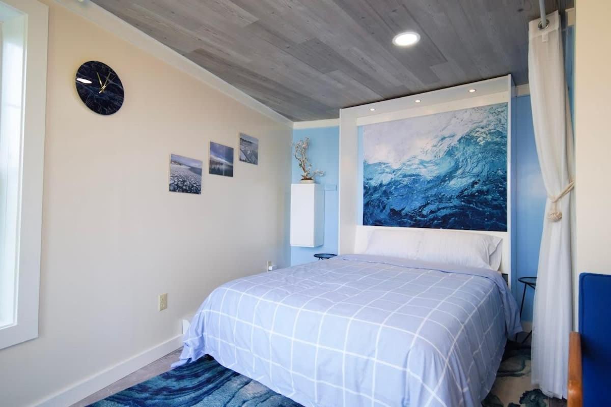 Loza House Coastal Design Unit With Lake & Mountain Views بلاتسبورغ المظهر الخارجي الصورة