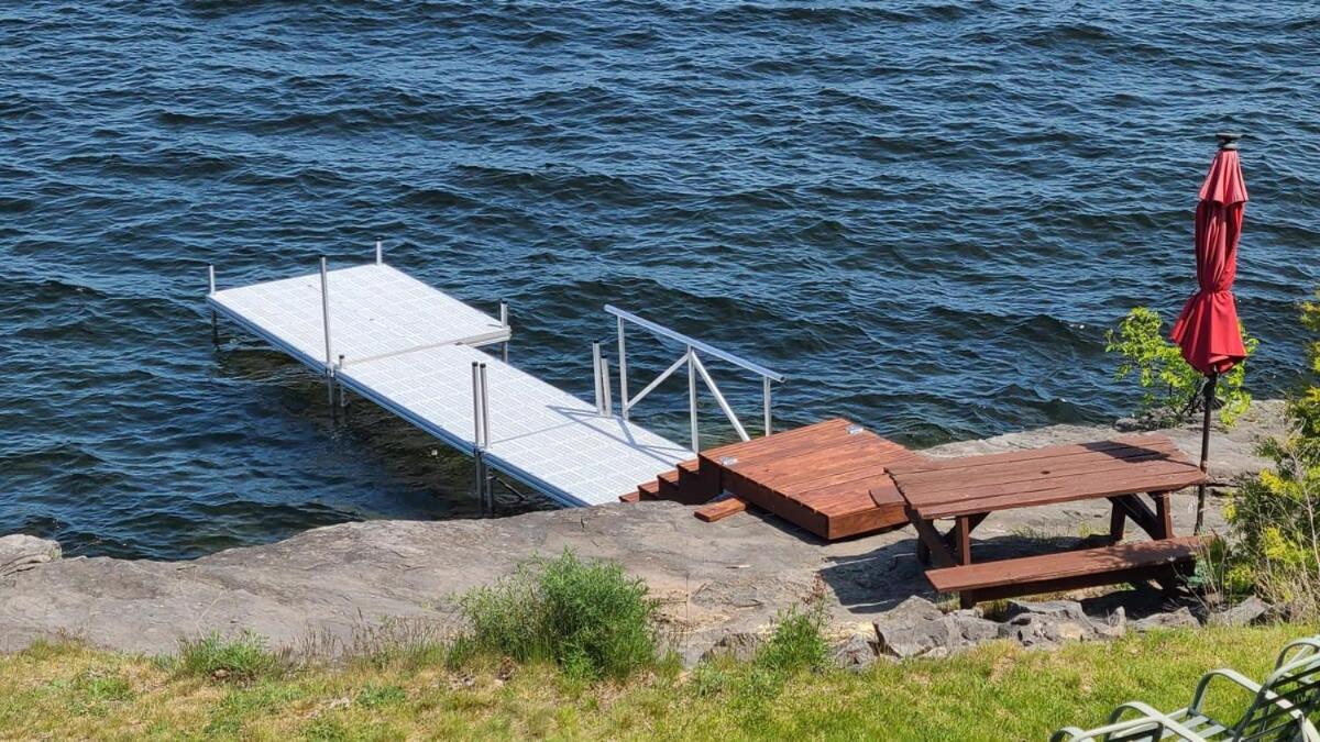Loza House Coastal Design Unit With Lake & Mountain Views بلاتسبورغ المظهر الخارجي الصورة